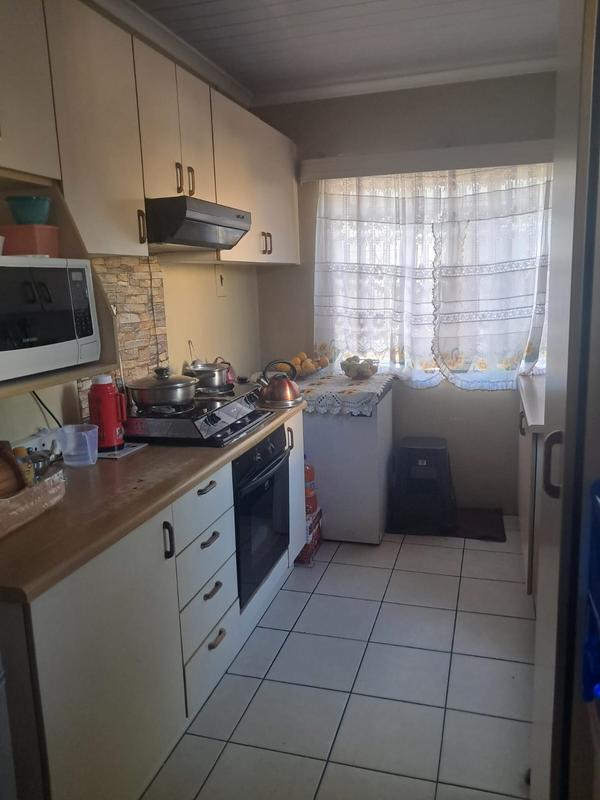 4 Bedroom Property for Sale in Avondale Western Cape